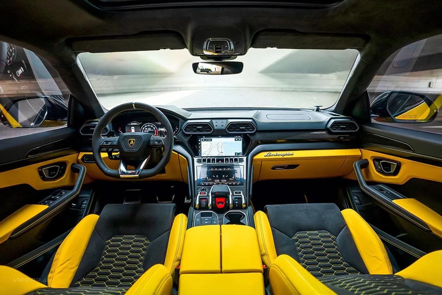 Lamborghini Urus Pearl Capsule 3