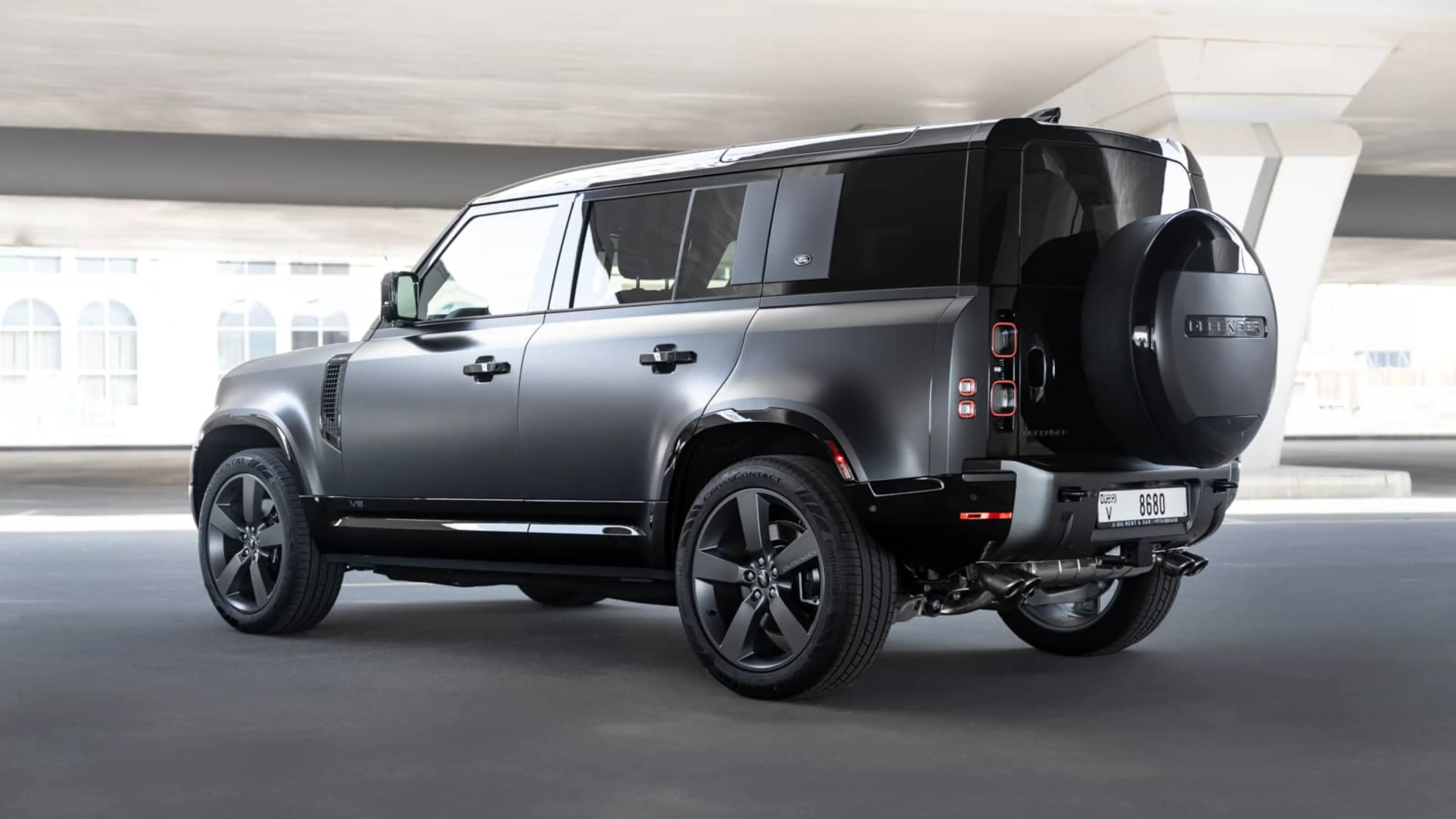 Land Rover Defender 2