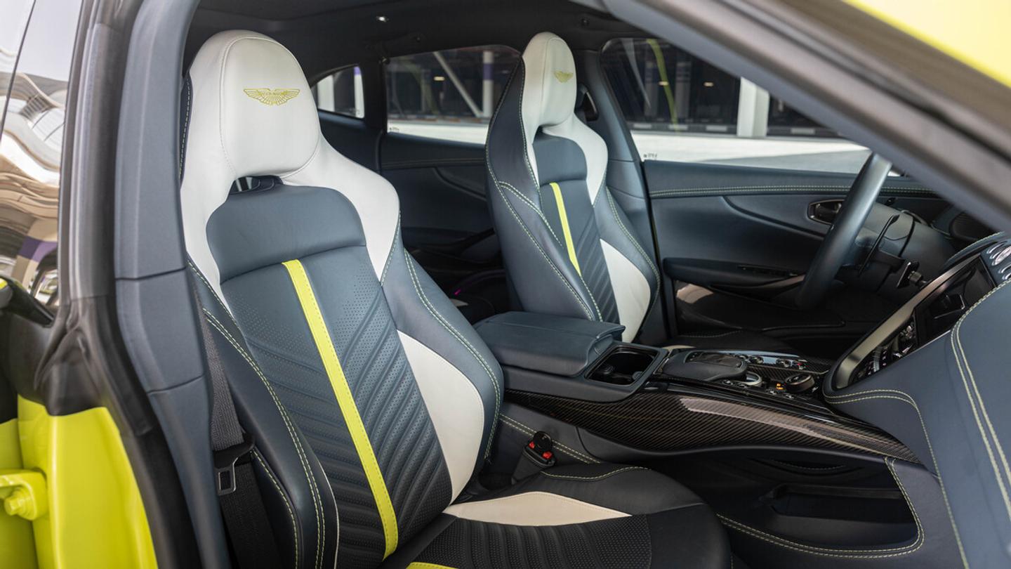 Aston Martin DBX 707 3