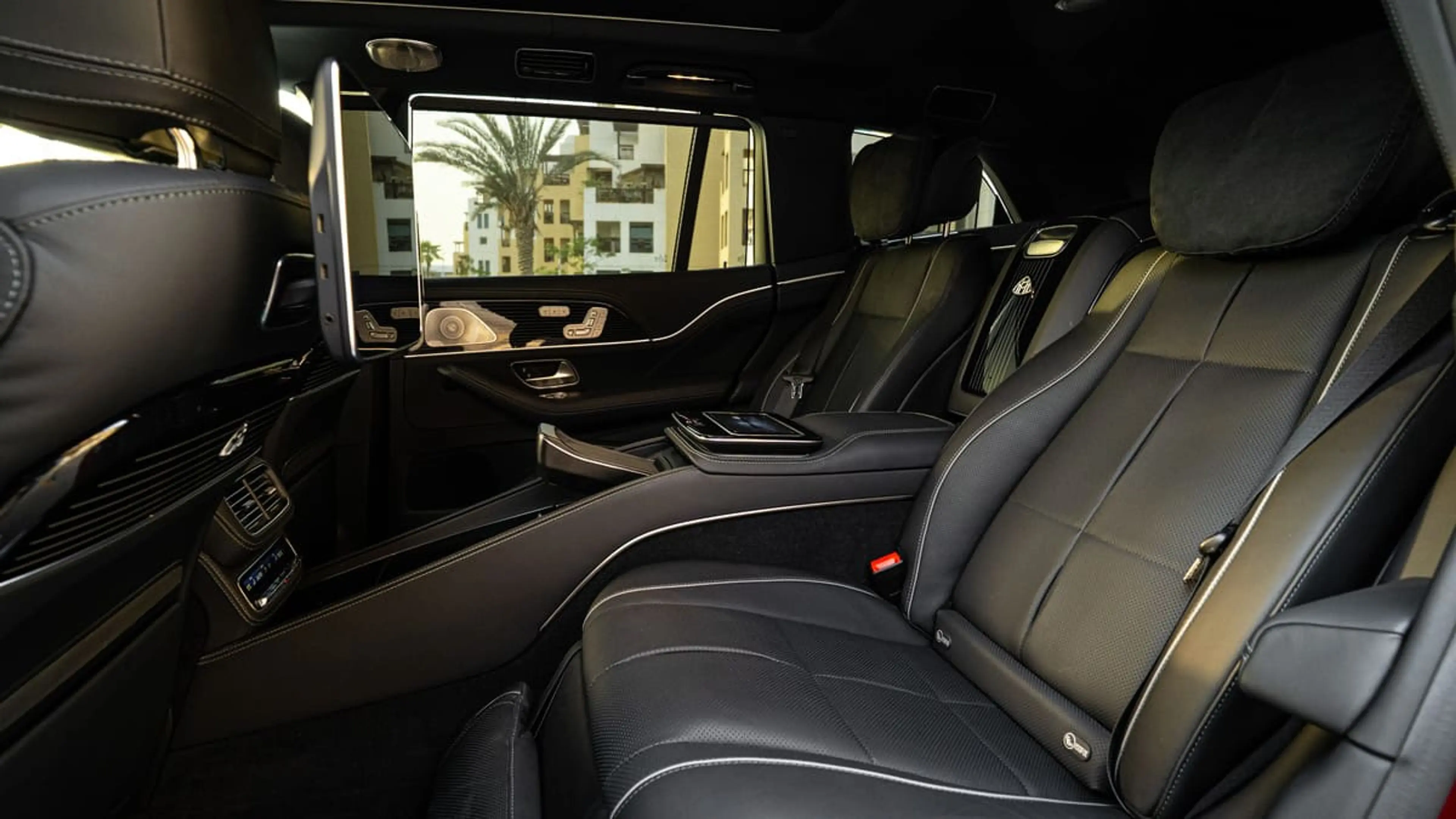 Mercedes GLS600 Maybach 4