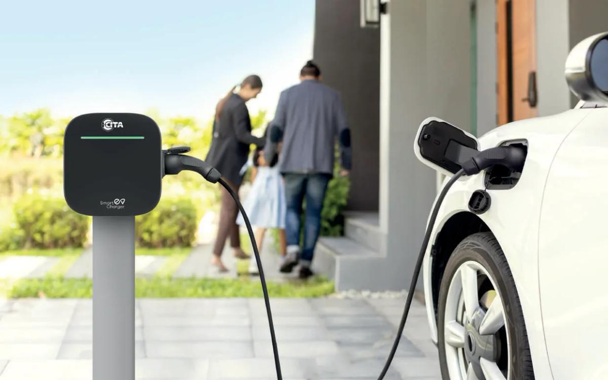 The CITA Smart Pro 11 installed and charging an electric car