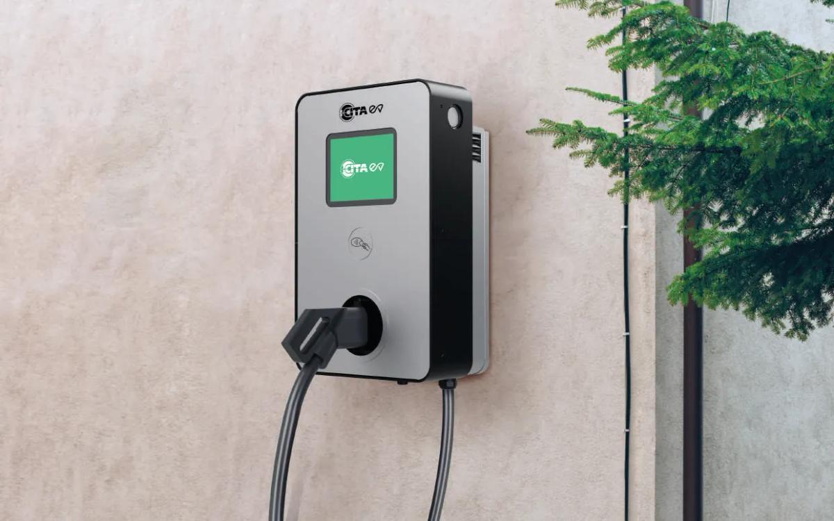 The CITA Smart 30 DC installed and charging an electric car