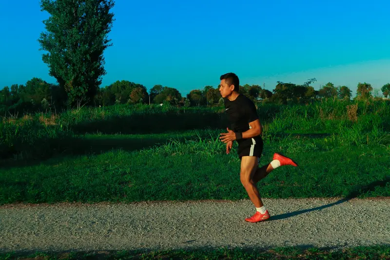 De Ultieme Gids voor Hardlooptechniek: 7 Tips om Efficiënter en Blessurevrij te Lopen — SelectieSpot.nl