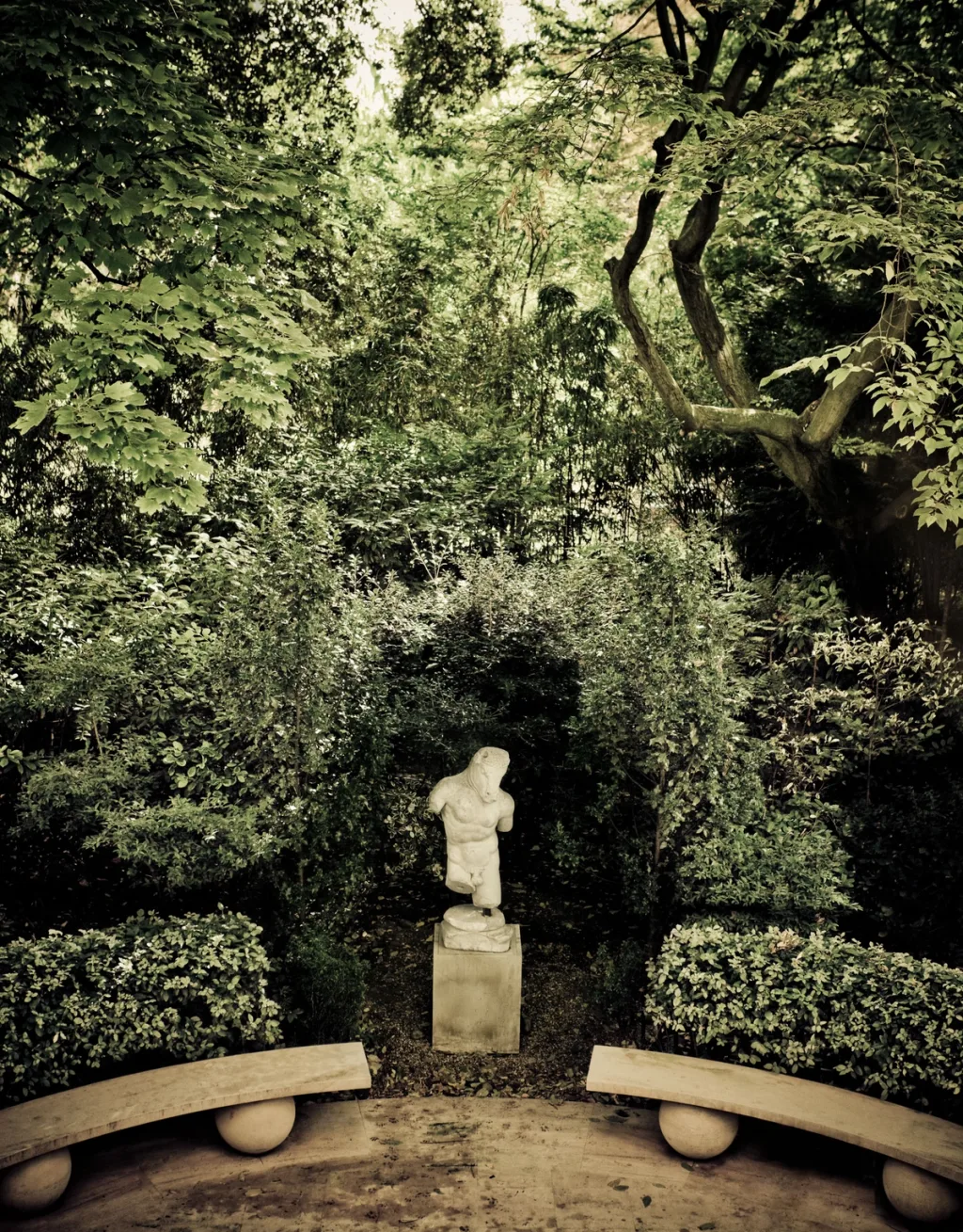 Yves Saint Laurent, Paris