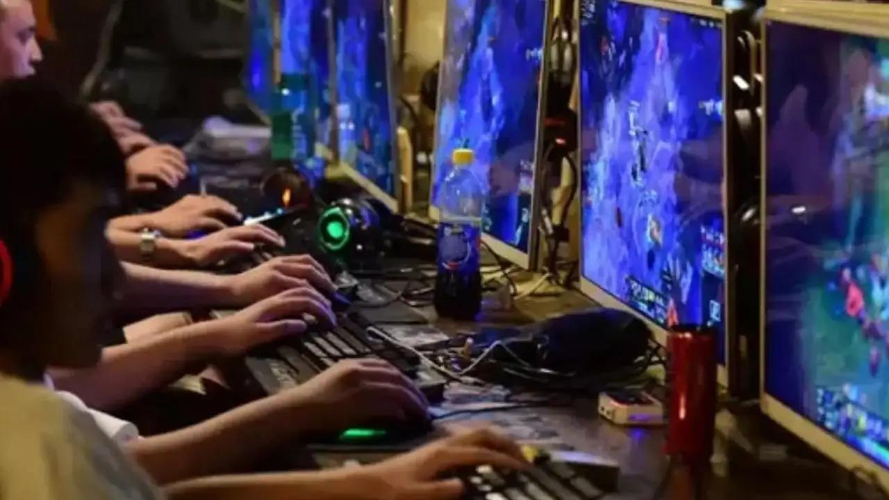 Players at computers in Times of India coverage of India gaming market growth