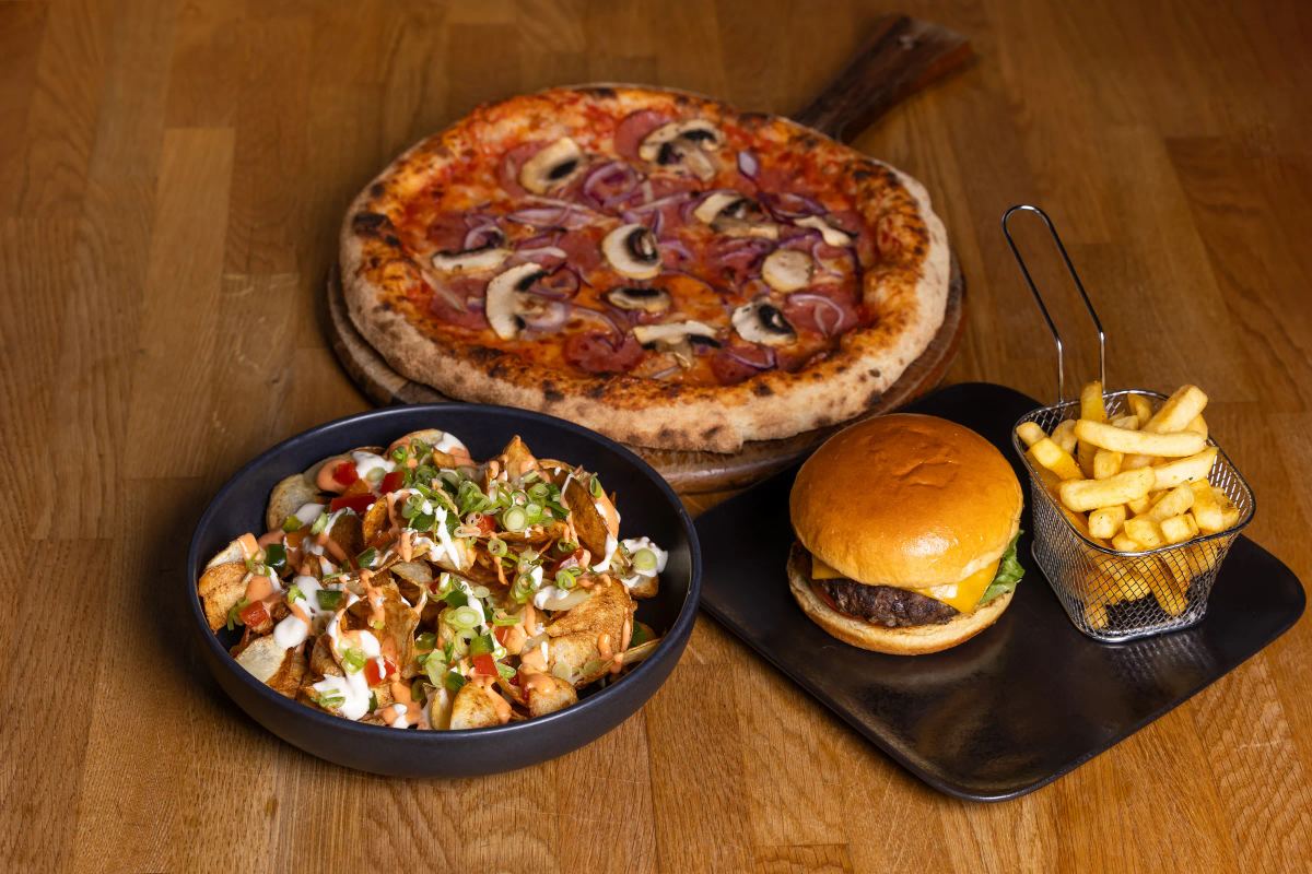 Pizza, hamborgari og smáréttir