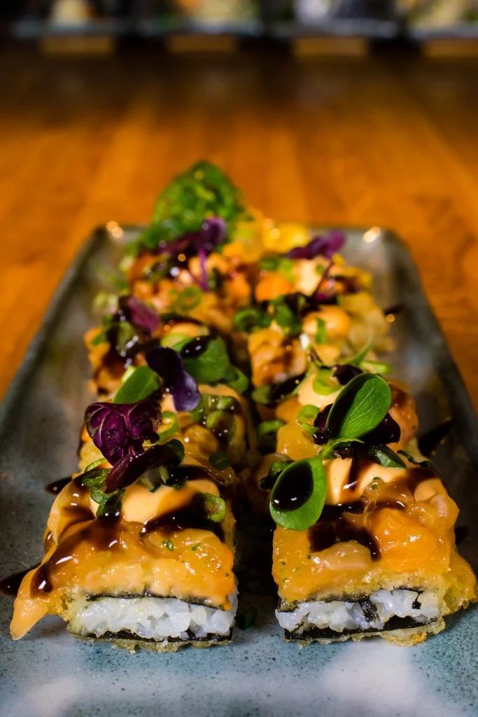 Sushi-rúlla með áleggi