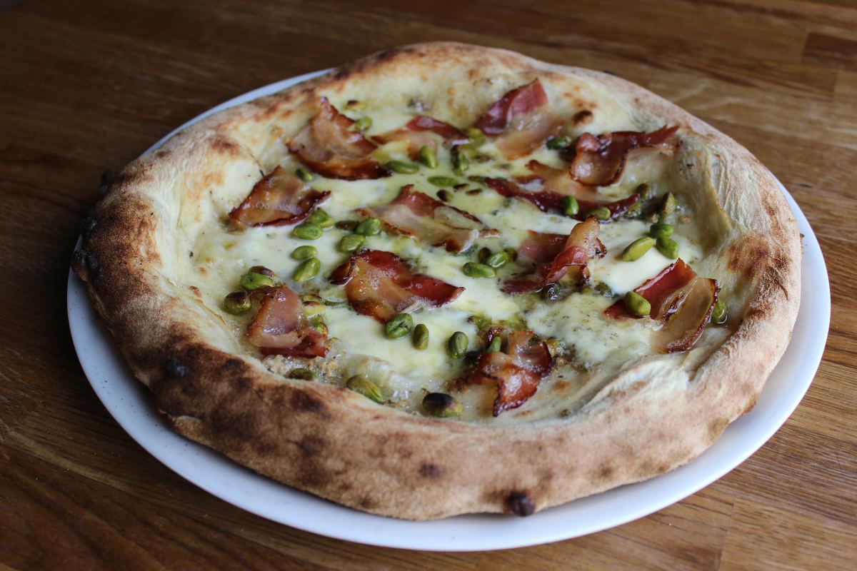 Pizza Blanca, á hlið