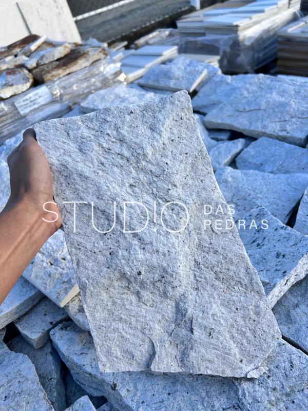 Pedra Madeira Caco Branco Are — foto 1
