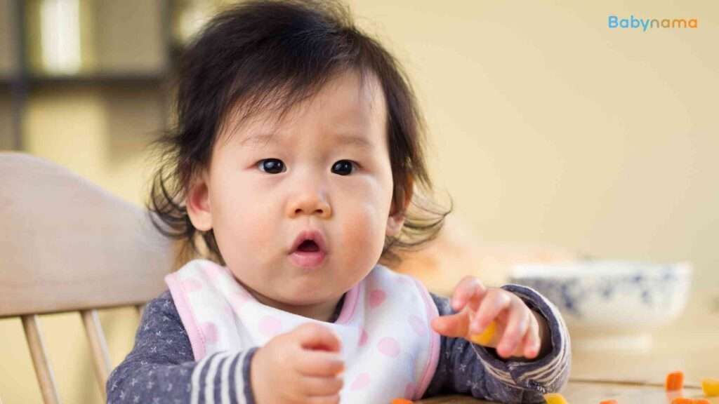 A Comprehensive Guide to Starting Solids: When and How to Begin