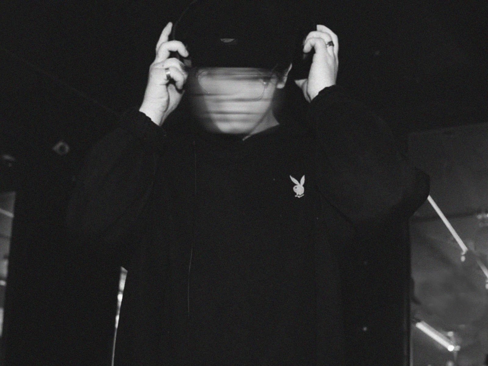 NIALL T