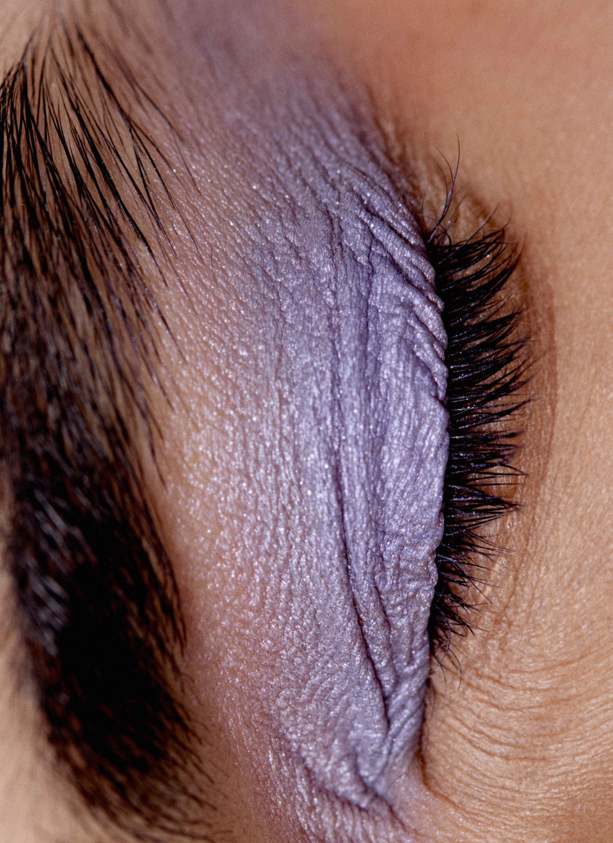 lilac metallic eyeshadow 