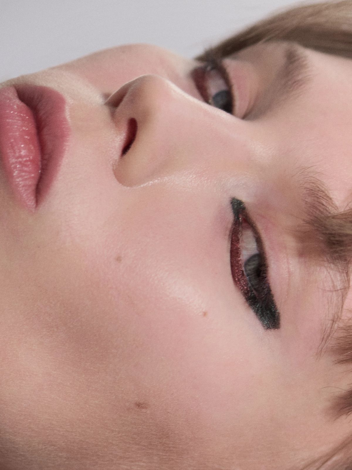model giving side eye with eyeliner