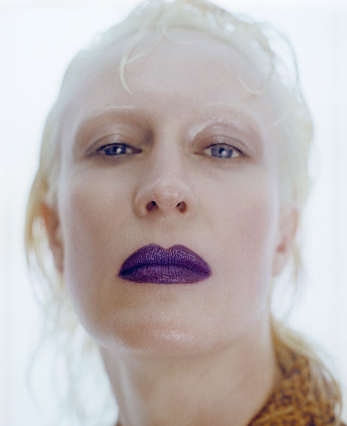 purple lips glossy eyes beige