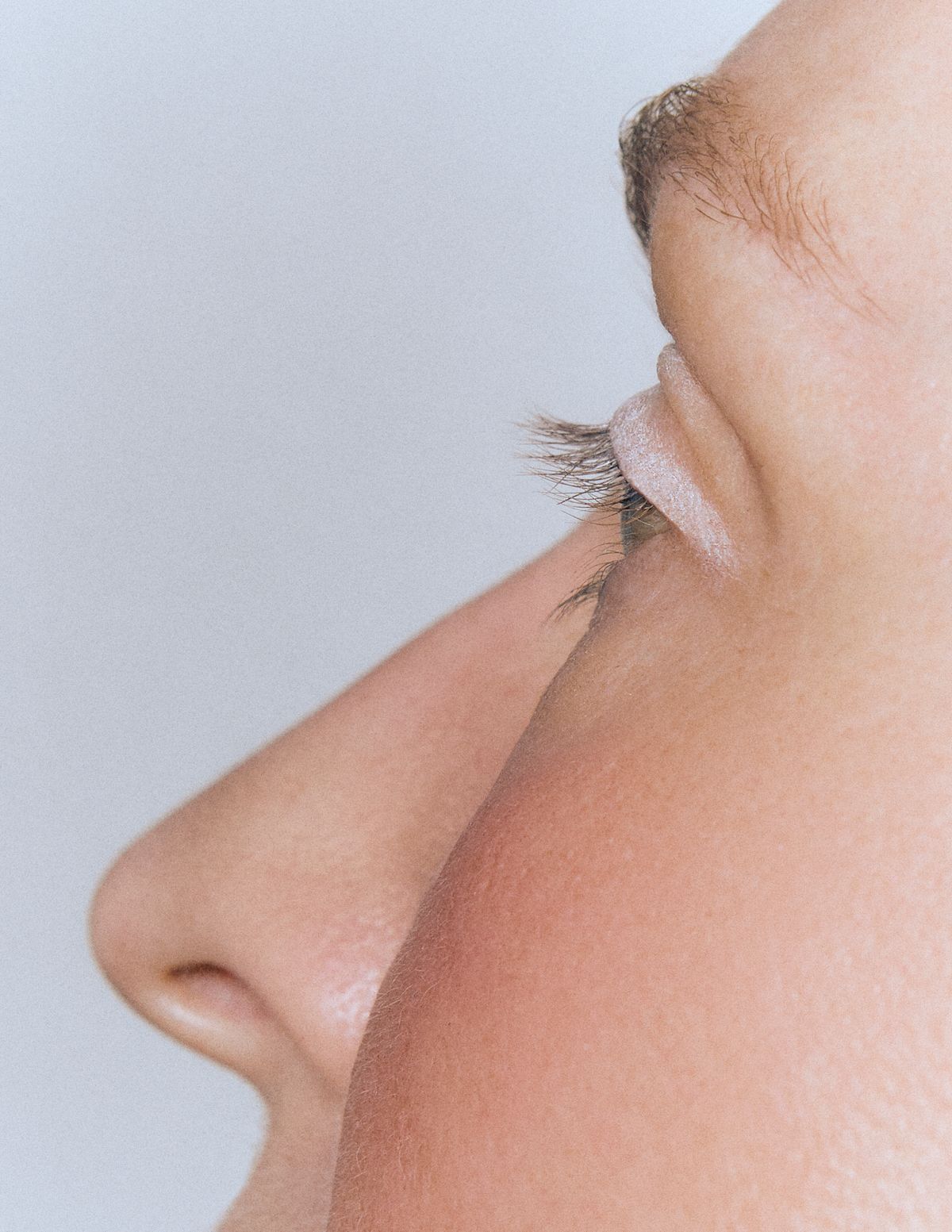 blush and white eyeliner 