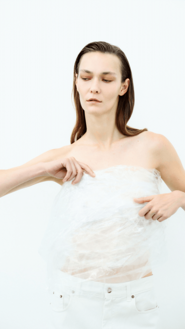 gif of model moving