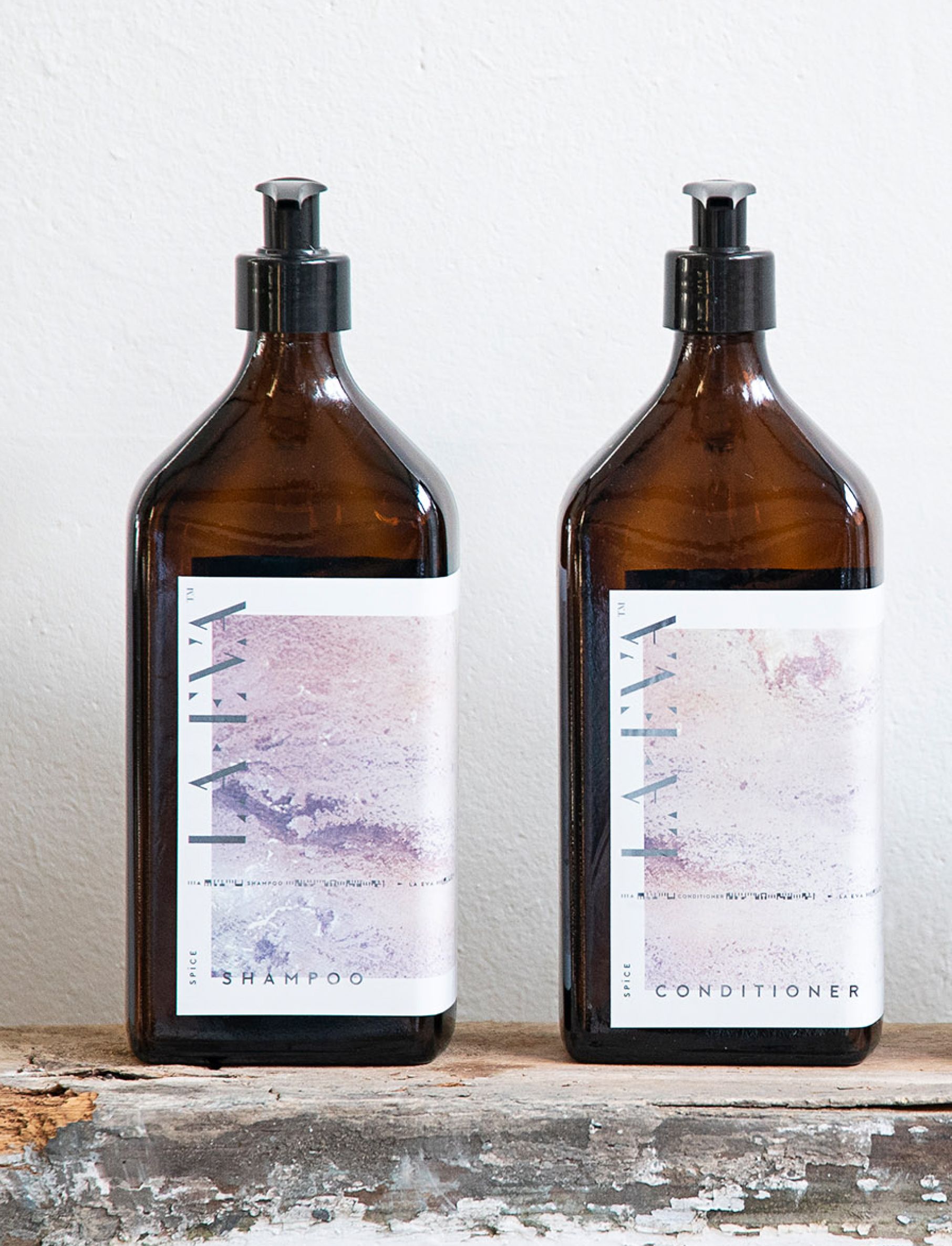 La Eva Bottles on table 6