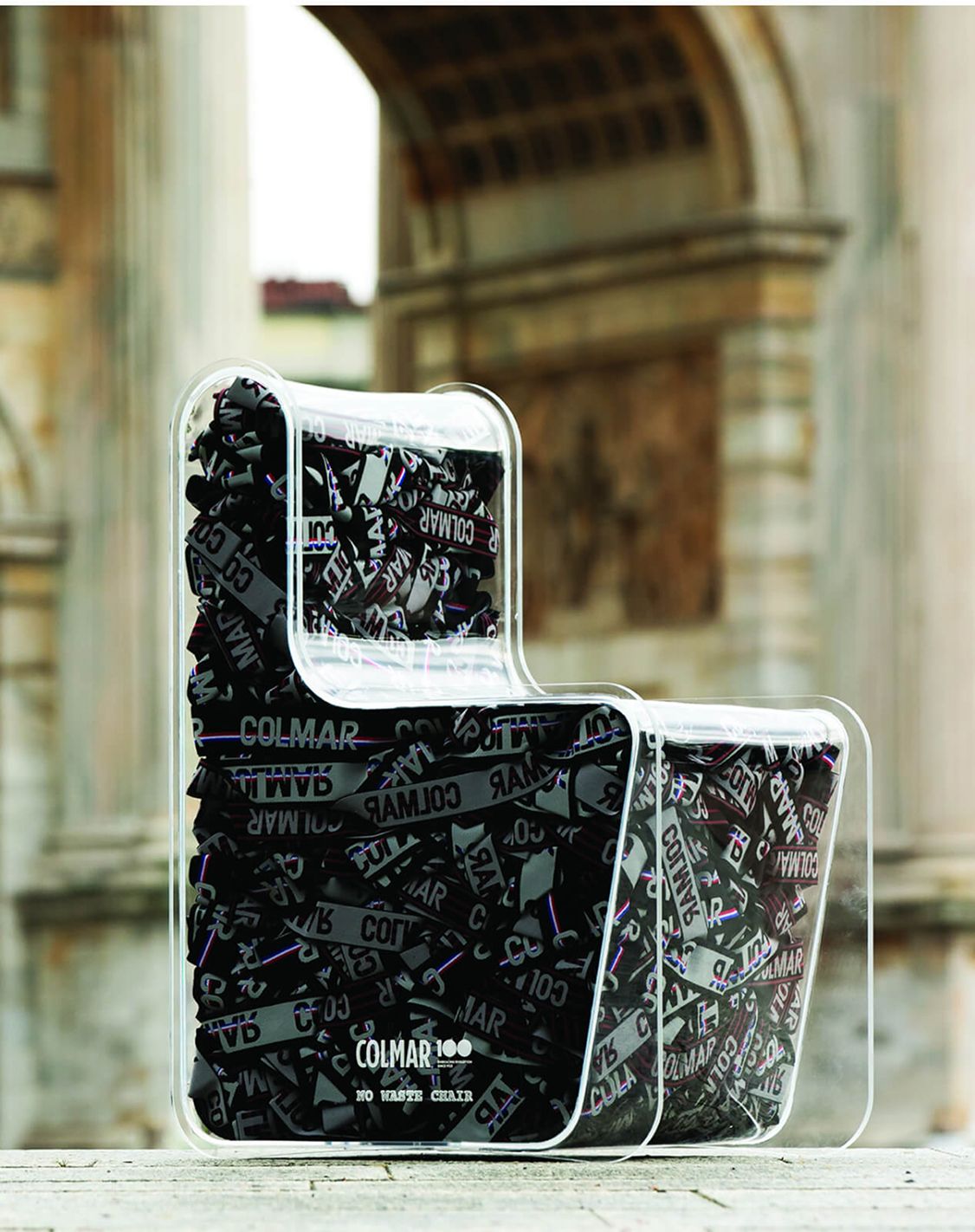 Sedia in centro città