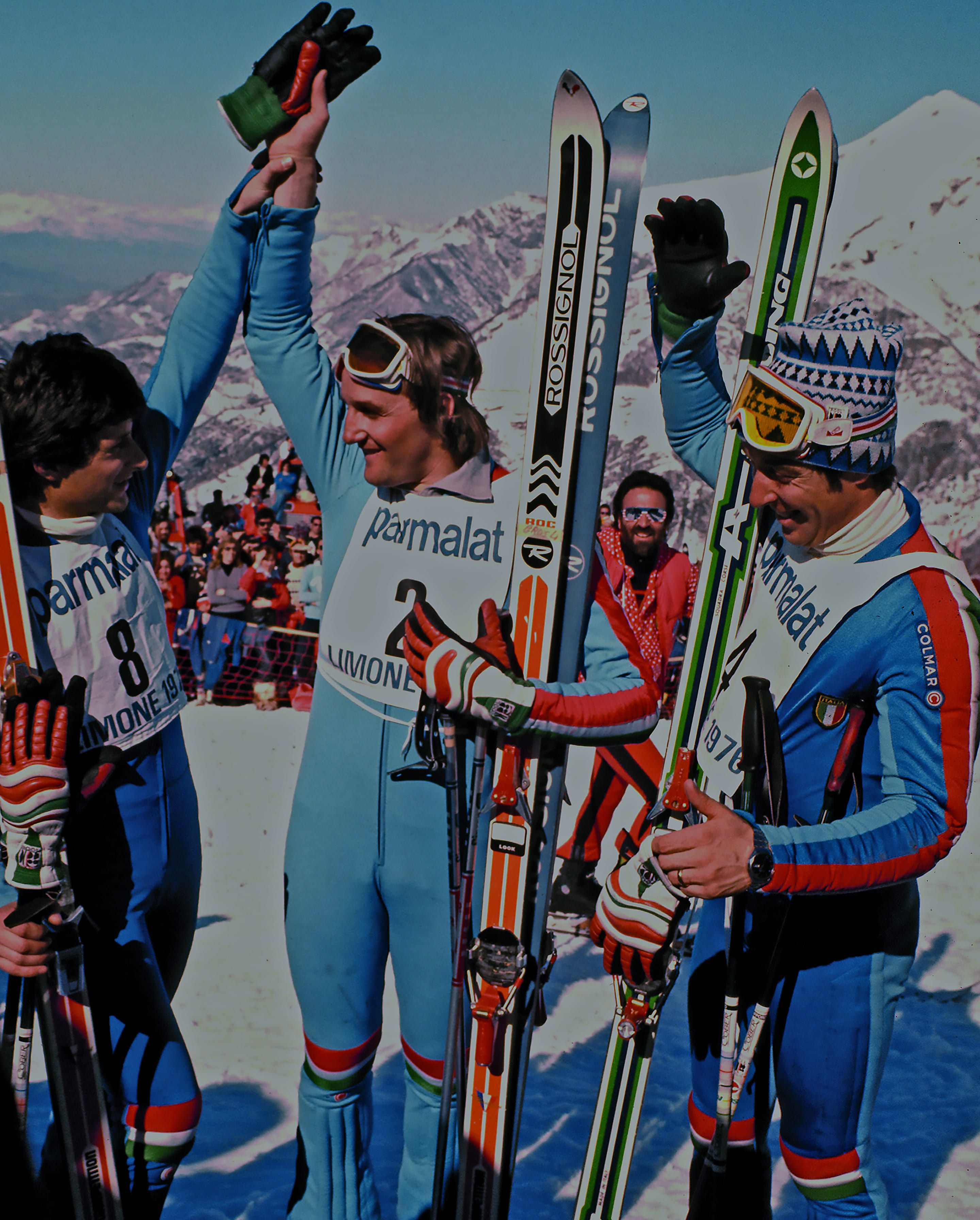 Photographic shot with a model in the foreground and other subjects behind