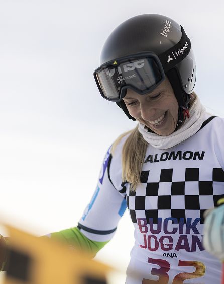 Ana Bucik Portrait tuta sci