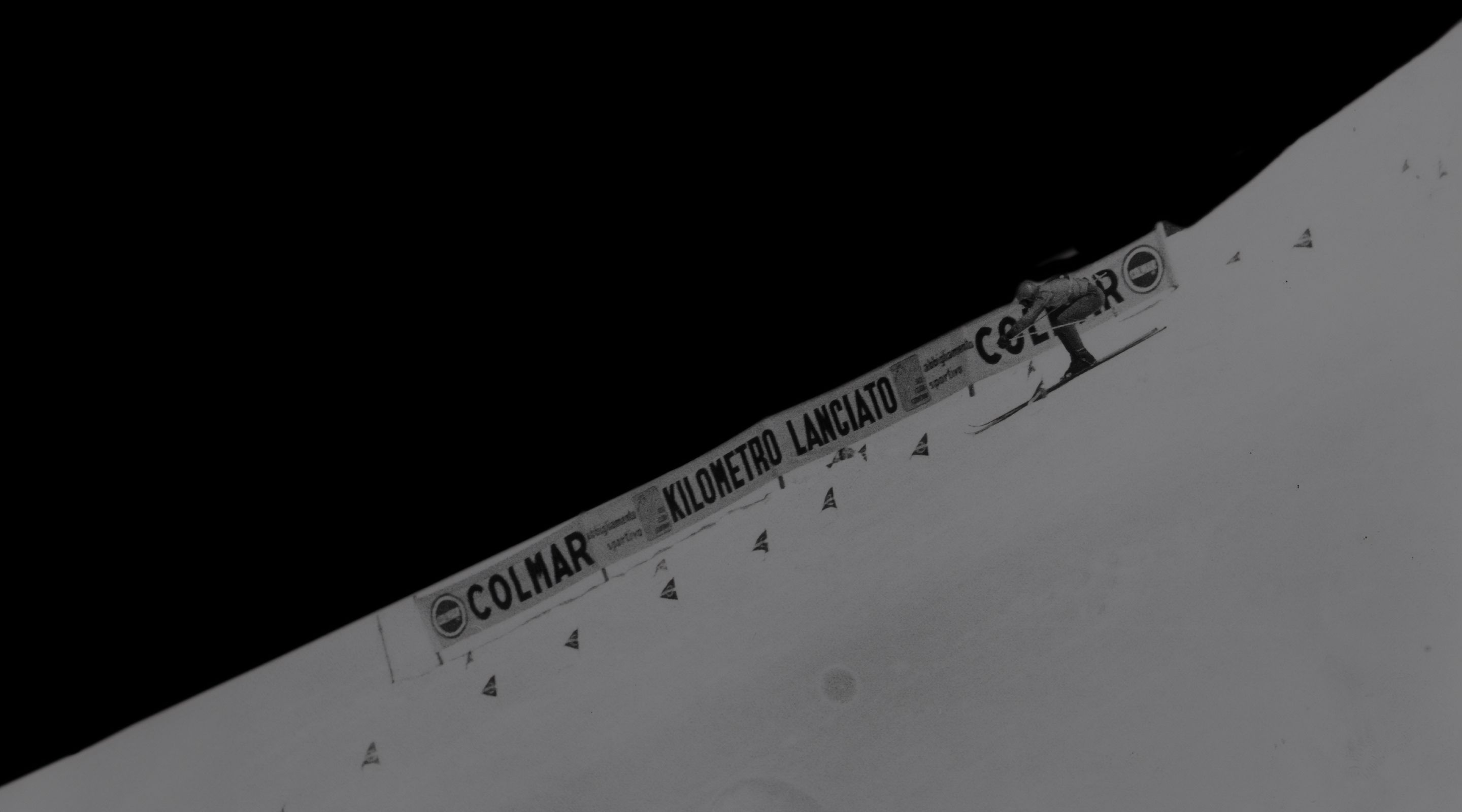 photo of the ski race with sponsor Colmar