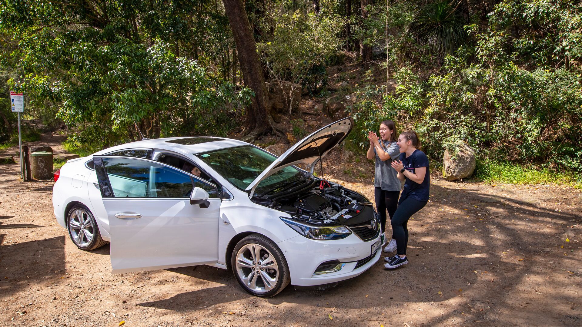 Best Emergency Jump Starters for Cars and 4WDs in 2025