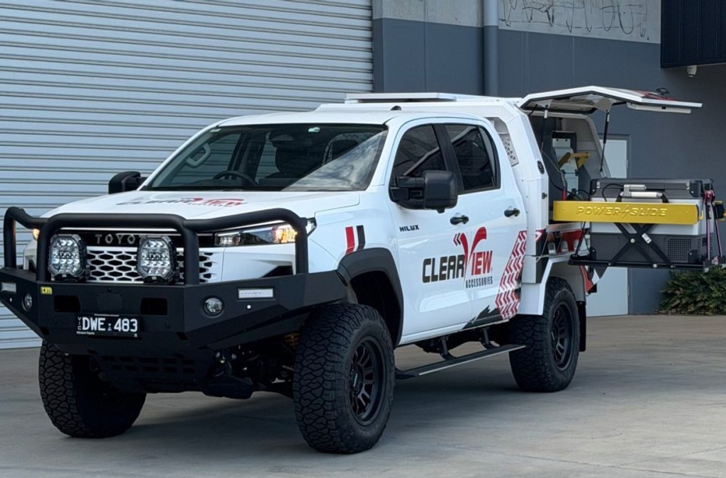 Clearview x TJM HiLux: Projecta 12V power system