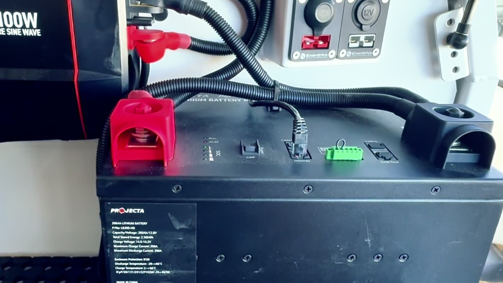 Projecta LB200-HD battery and IDC50X charger installed in the Clearview x TJM HiLux canopy