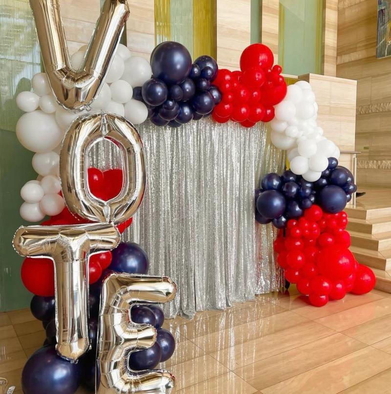 Social Booth LV balloons photo