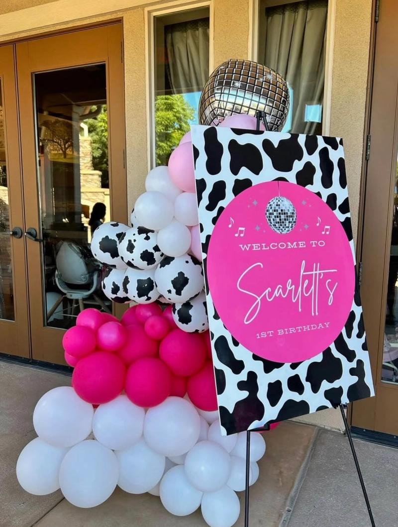 Social Booth LV balloons photo