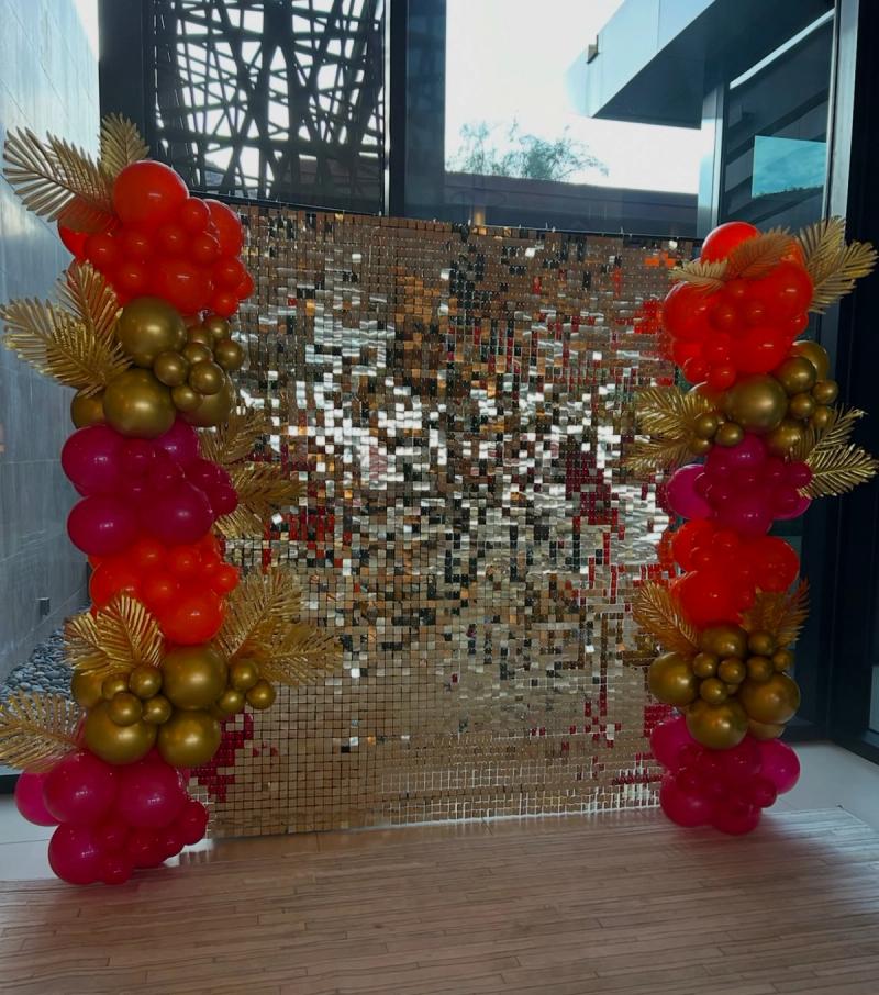 Social Booth LV balloons photo