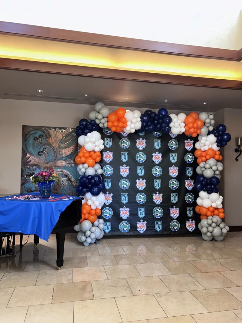 Social Booth LV balloons photo