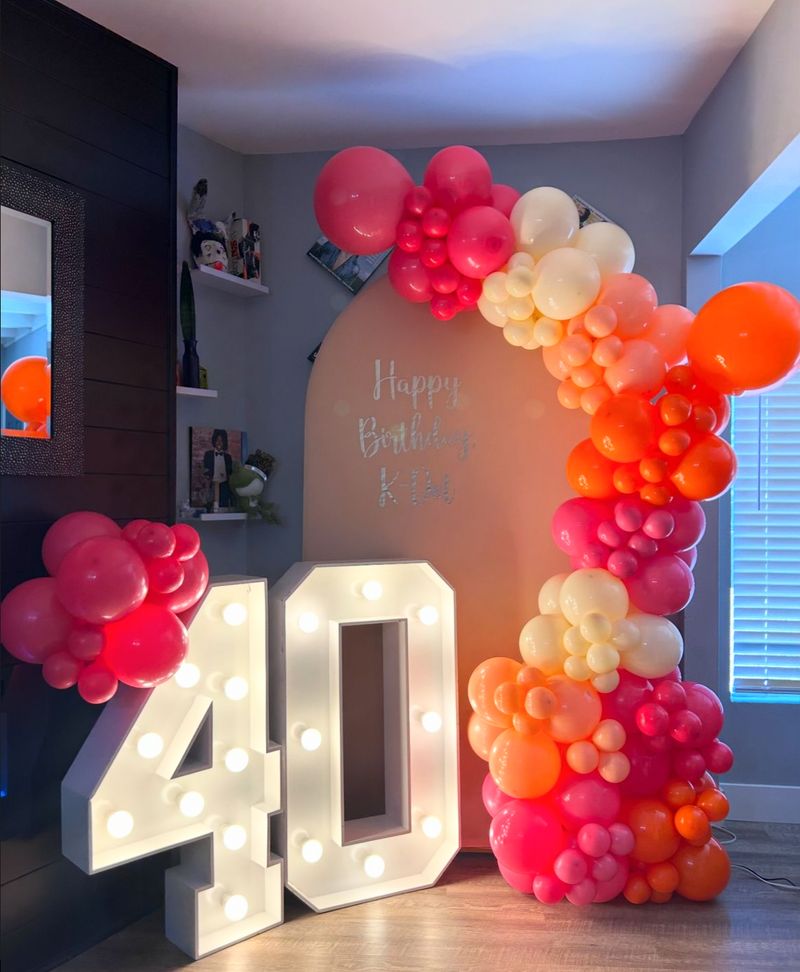 Social Booth LV balloons photo