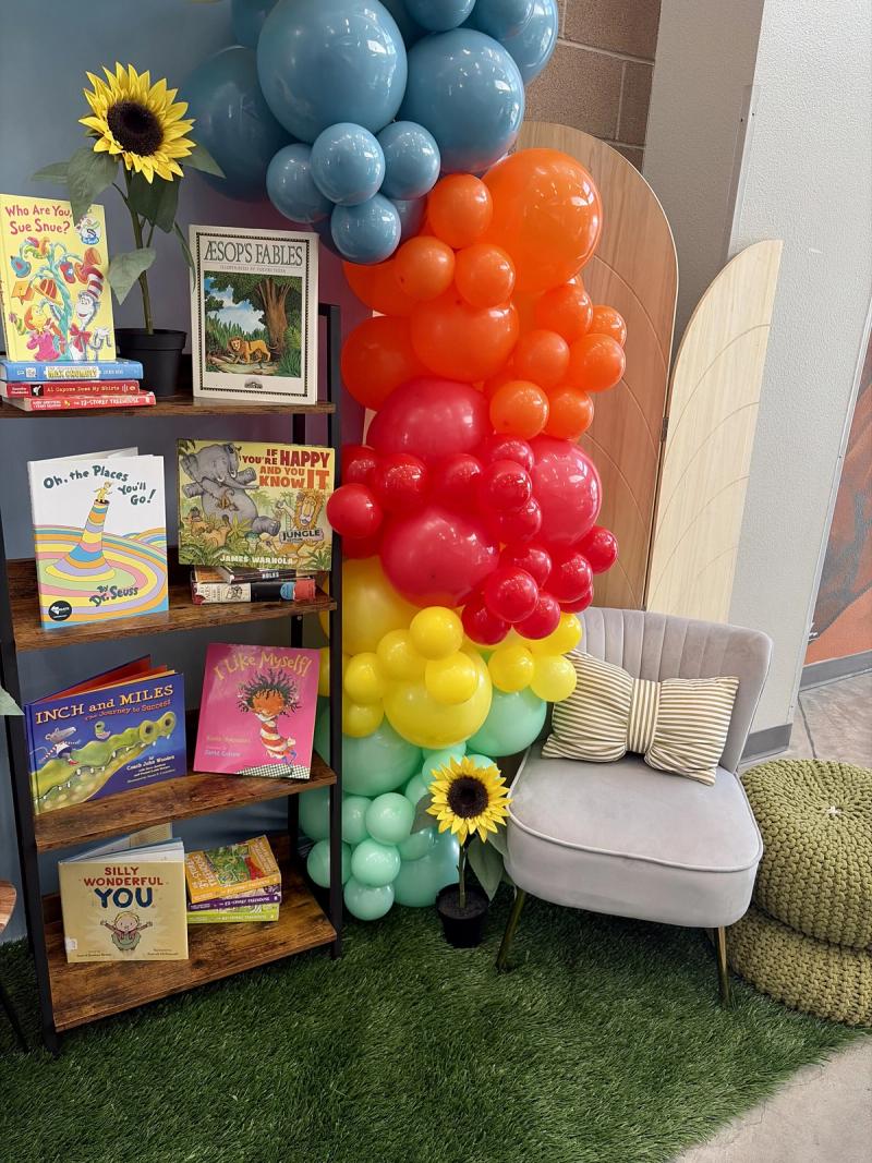 Social Booth LV balloons photo