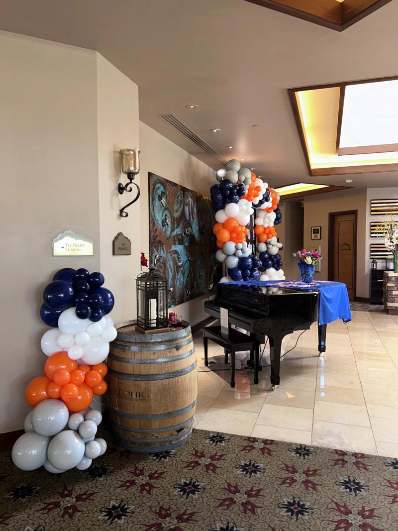 Social Booth LV balloons photo