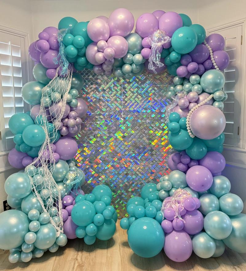 Social Booth LV balloons photo