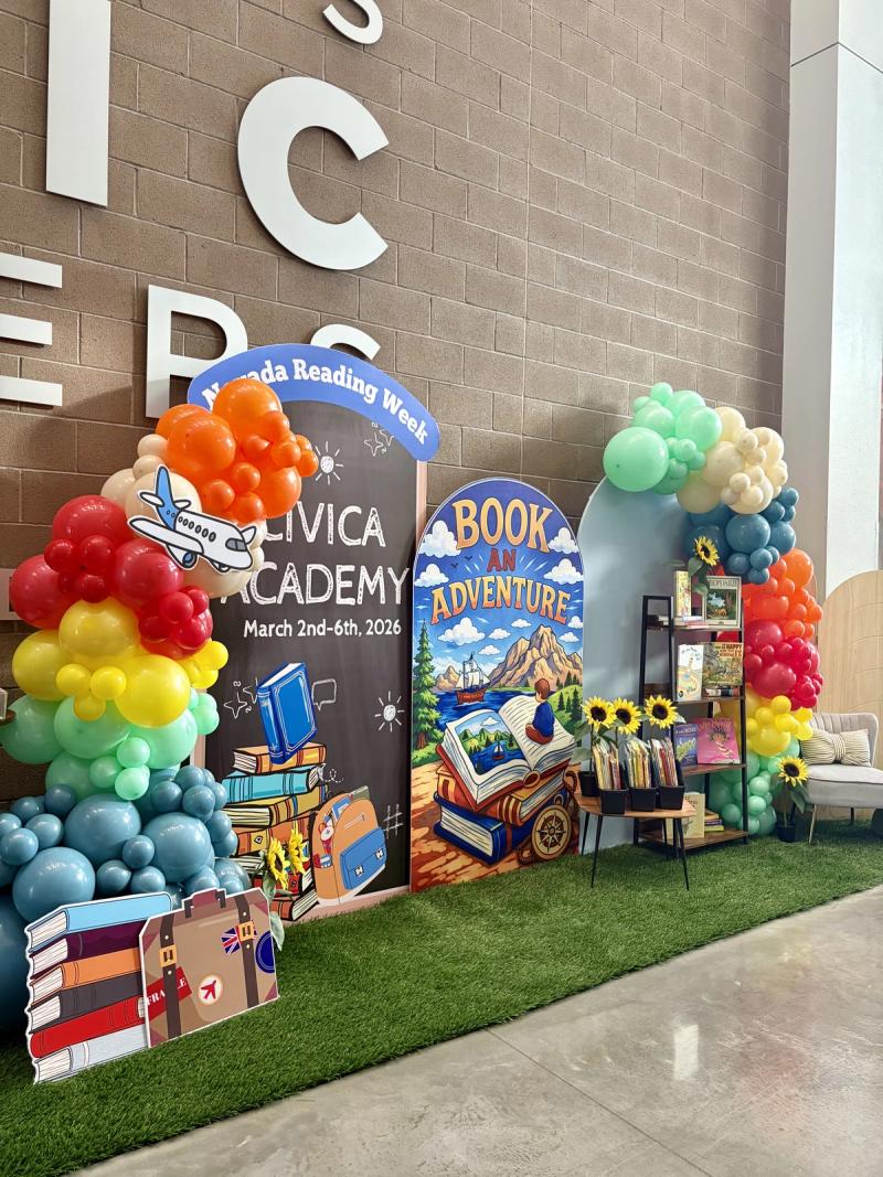 Social Booth LV balloons photo