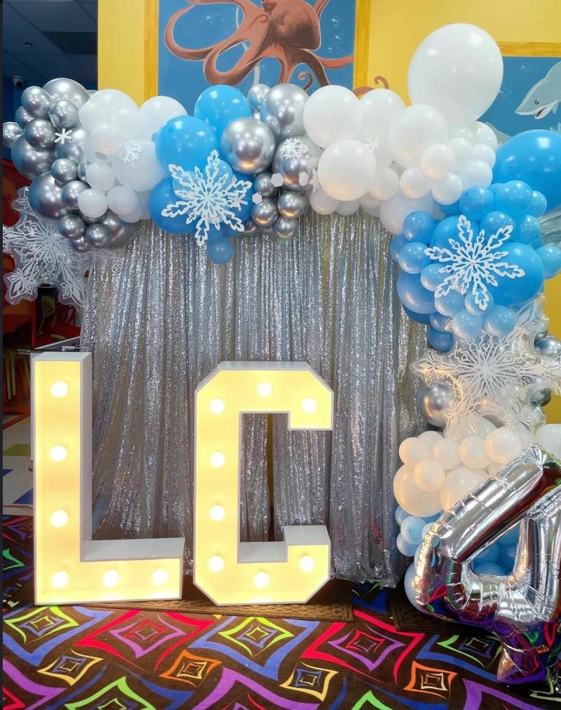 Social Booth LV balloons photo