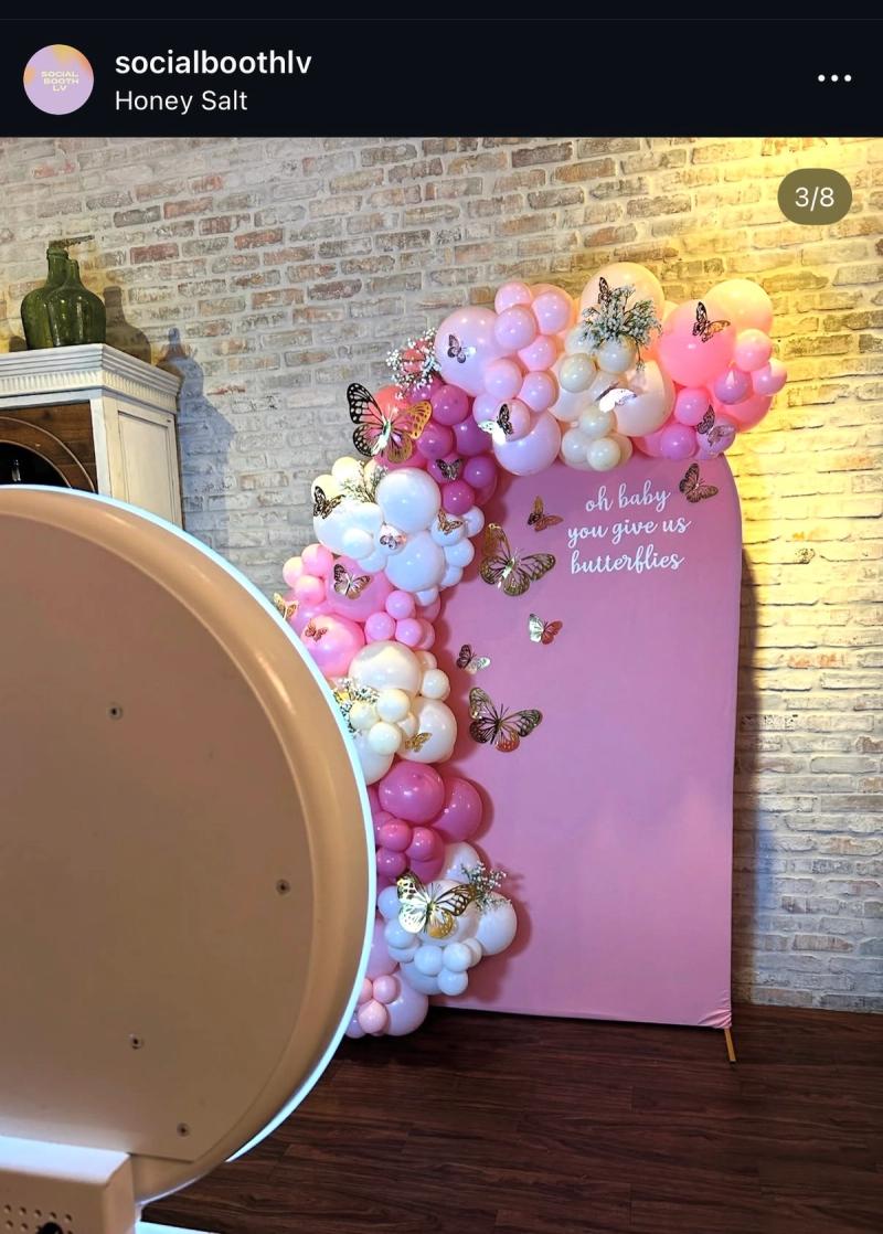 Social Booth LV balloons photo
