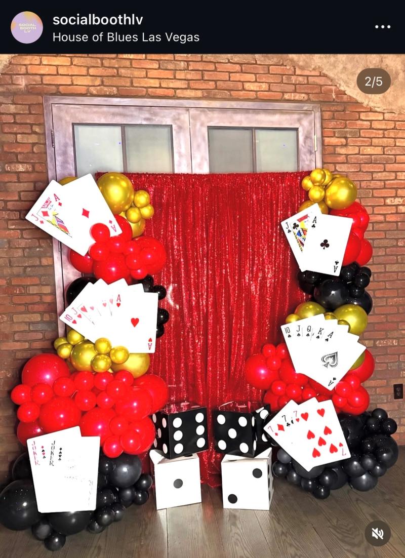 Social Booth LV balloons photo