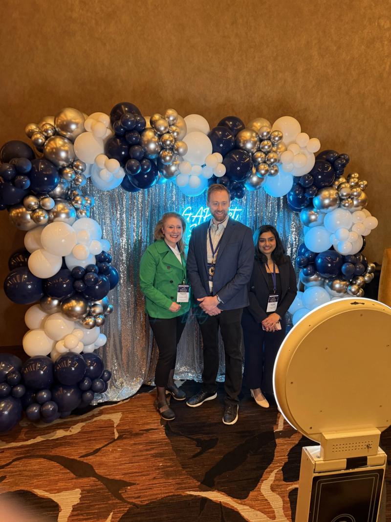 Social Booth LV balloons photo
