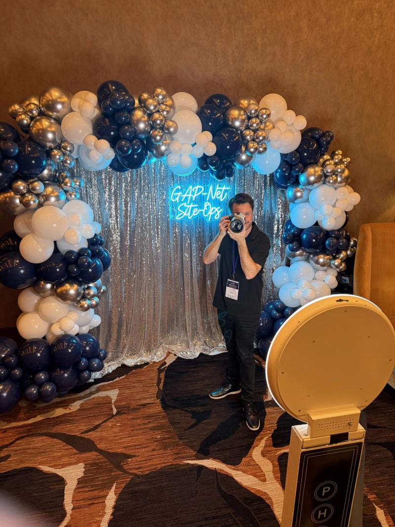 Social Booth LV balloons photo