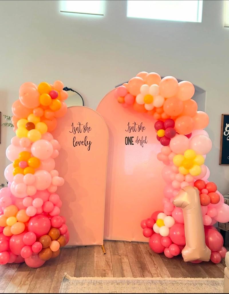 Social Booth LV balloons photo