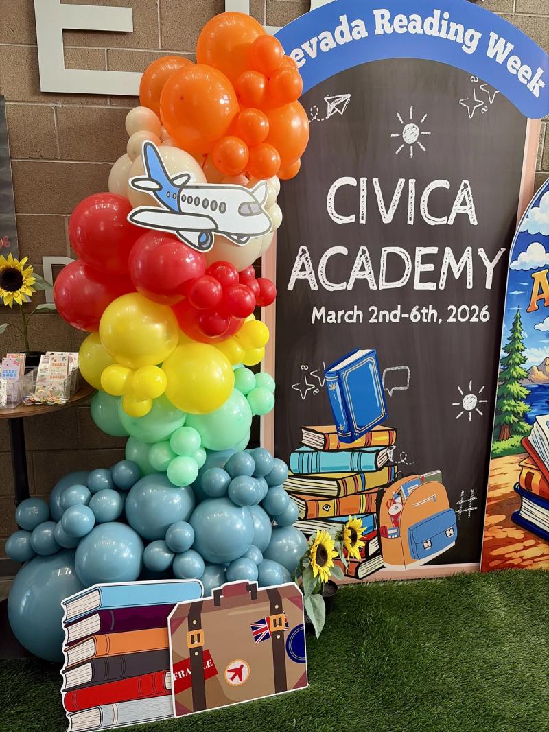 Social Booth LV balloons photo