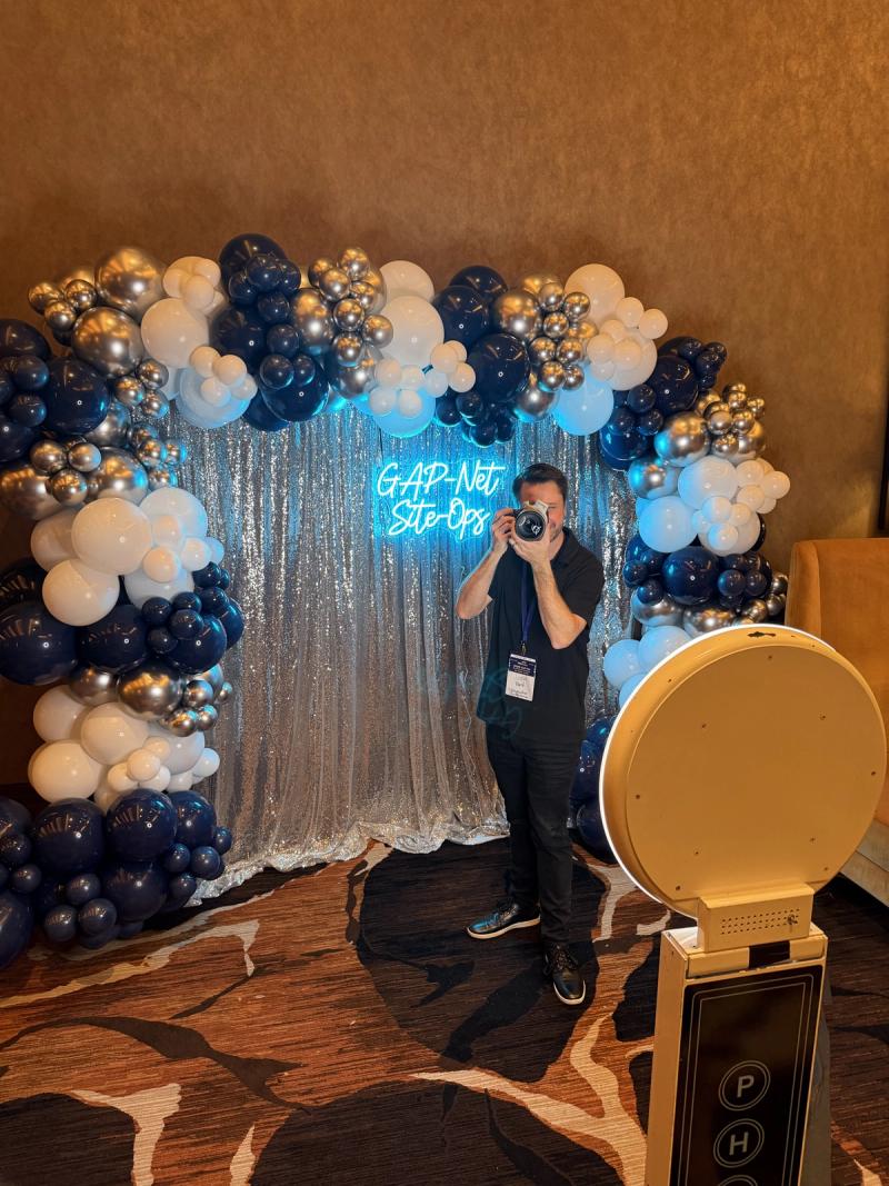 Social Booth LV balloons photo