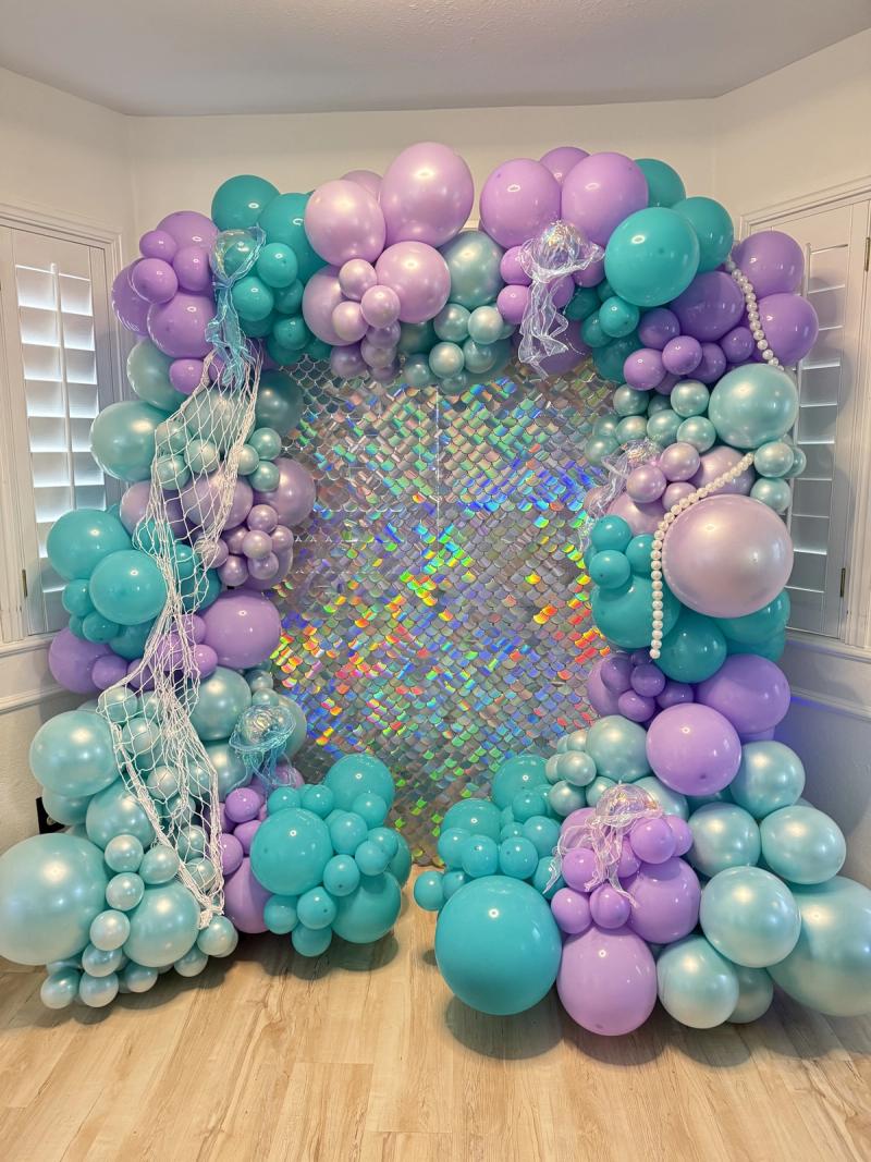 Social Booth LV balloons photo
