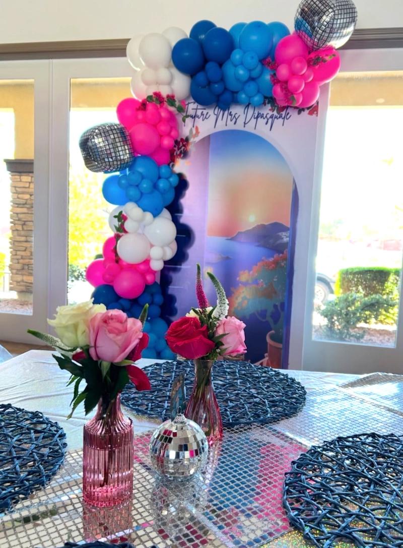 Social Booth LV balloons photo