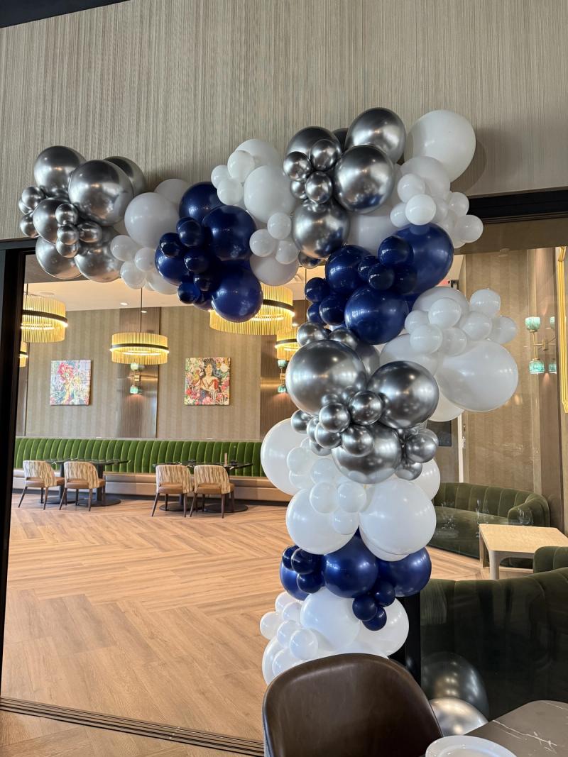 Social Booth LV balloons photo