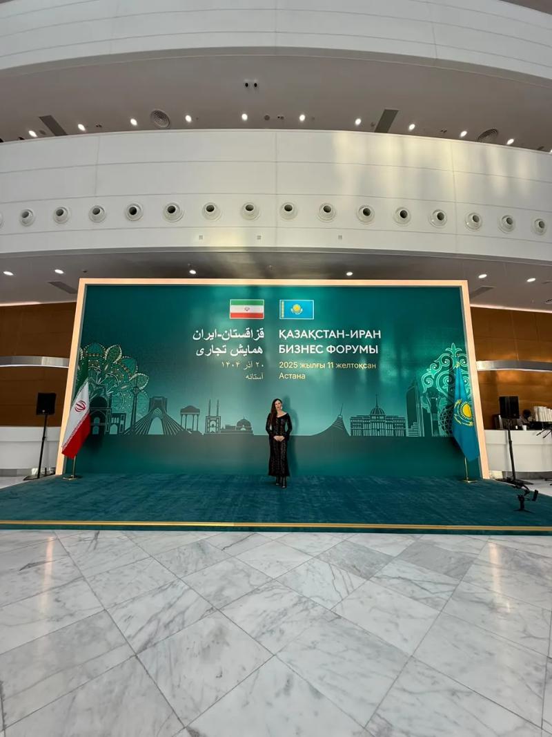 Banu Gaidar by the forum stage, wide view