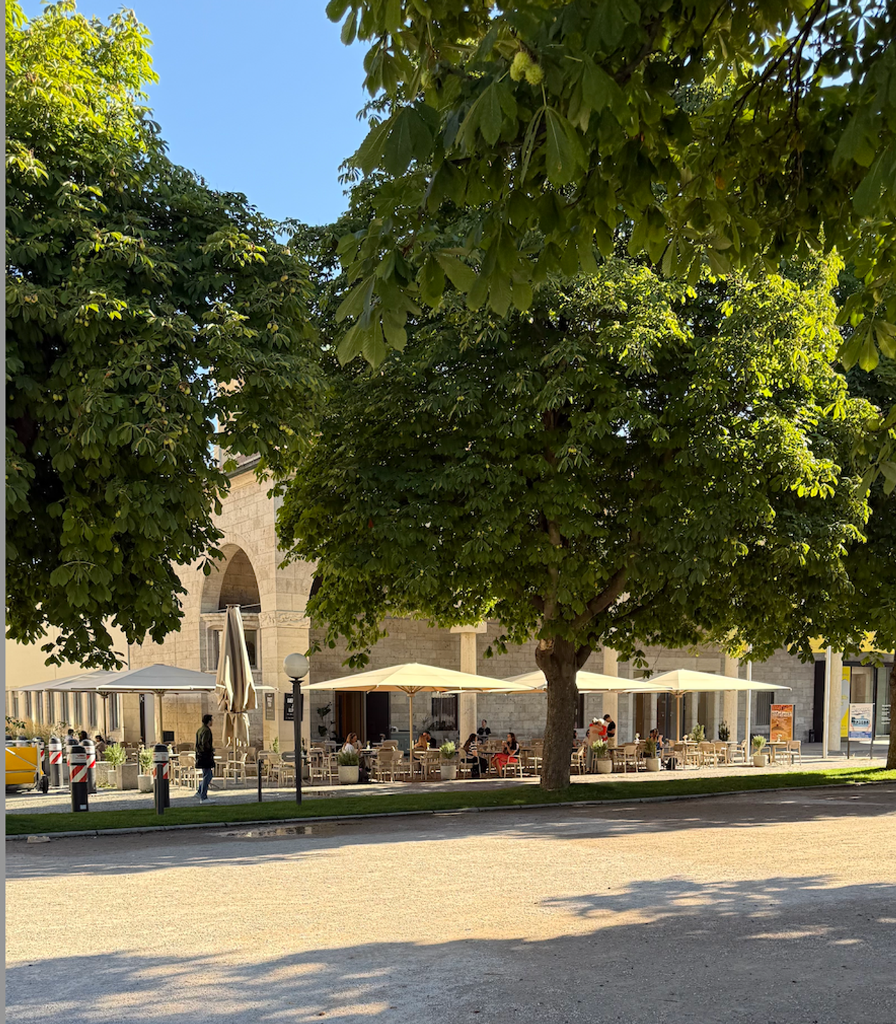Frühstück mit Blick auf den Schlossplatz – das Isopi in Stuttgart